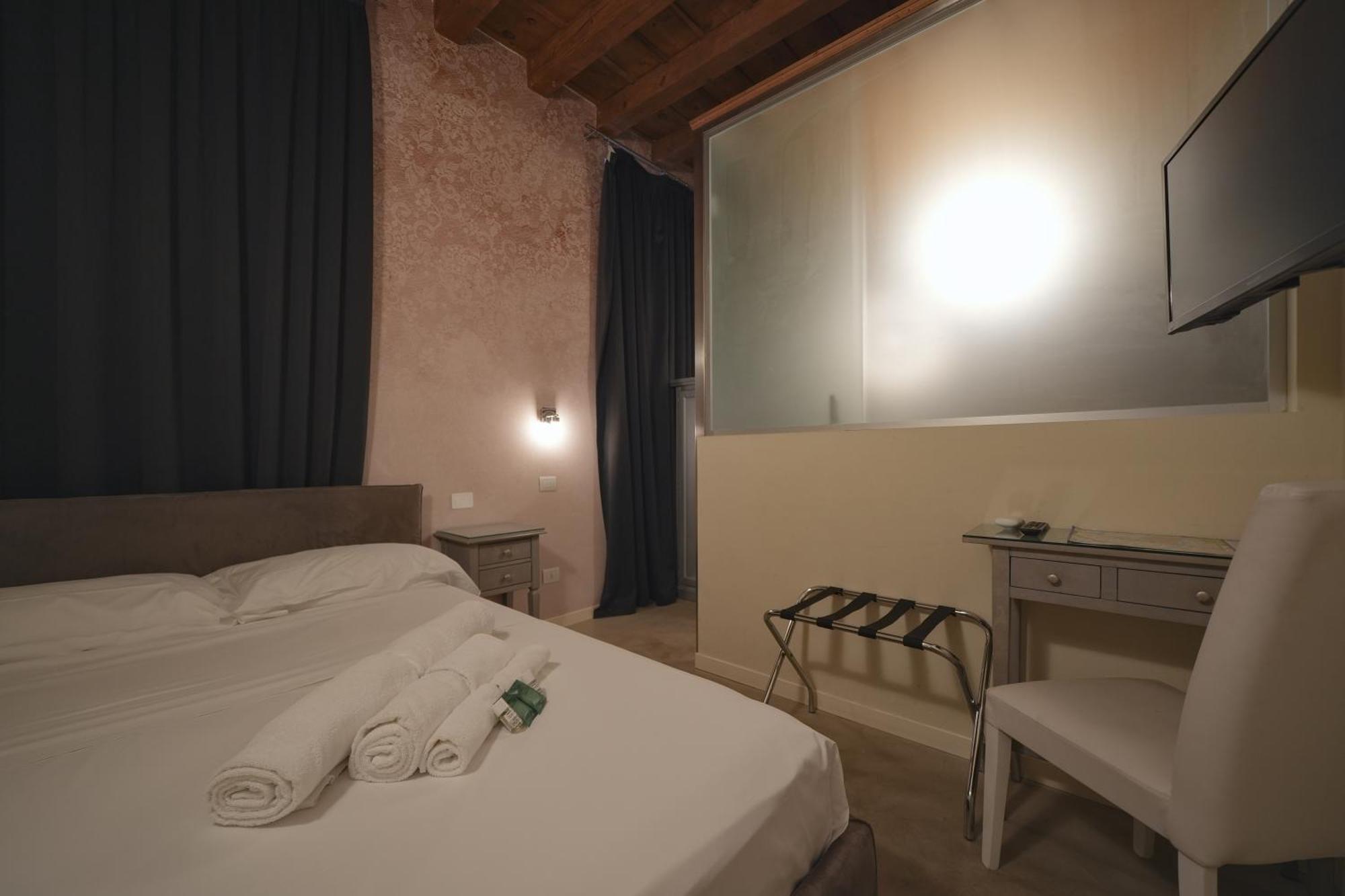 Palazzo Di Giulietta - Juliet'S Palace Verona Ngoại thất bức ảnh